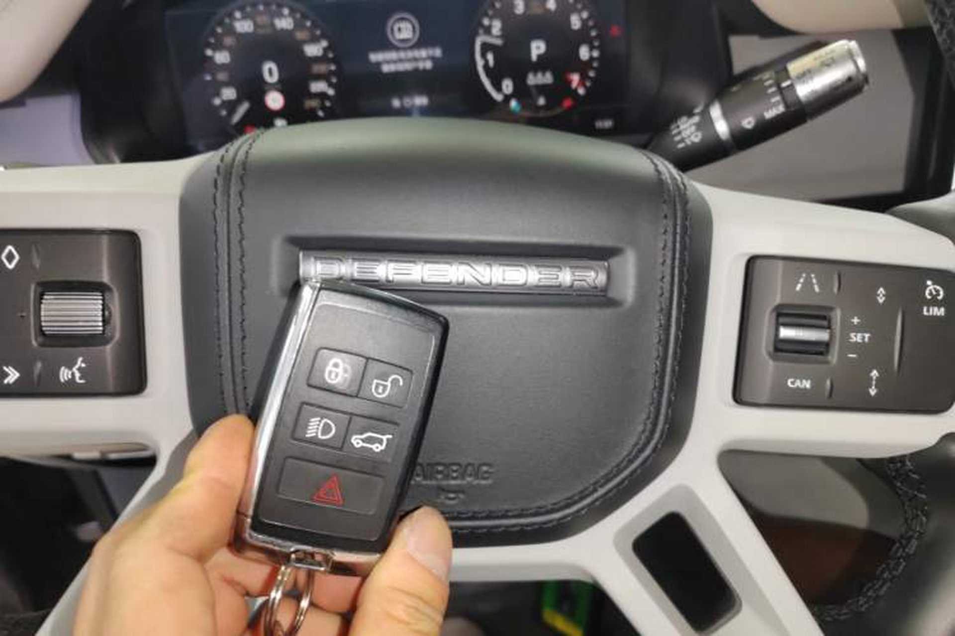 Used Land Rover Defender 2020 110 P400 HSE Interior 1
