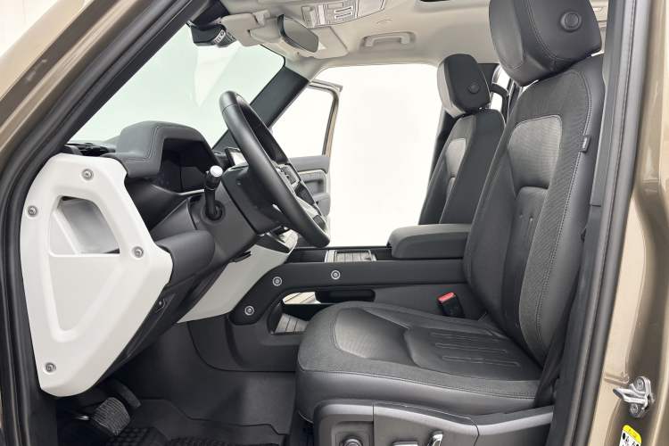 Used Land Rover Defender 2020 110 P400 HSE Interior 1
