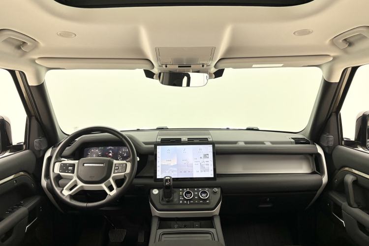 Used Land Rover Defender 2020 110 P400 HSE Interior 4