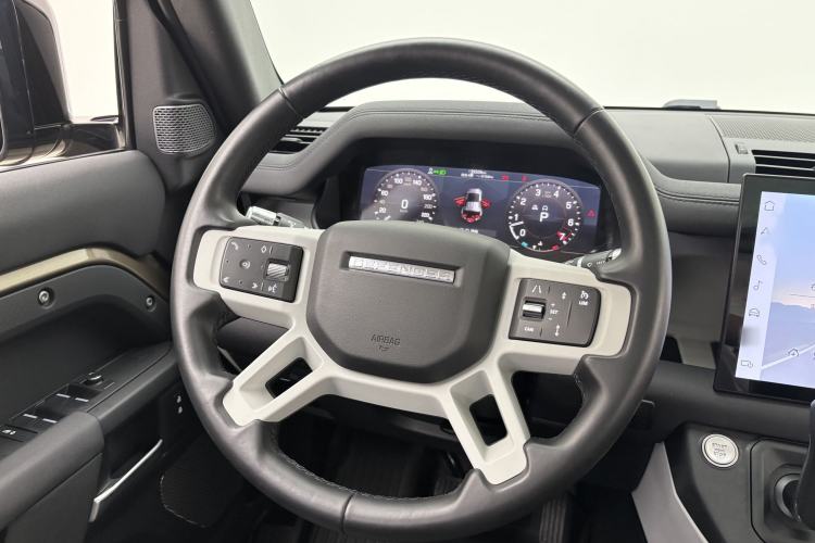 Used Land Rover Defender 2020 110 P400 HSE Interior 7