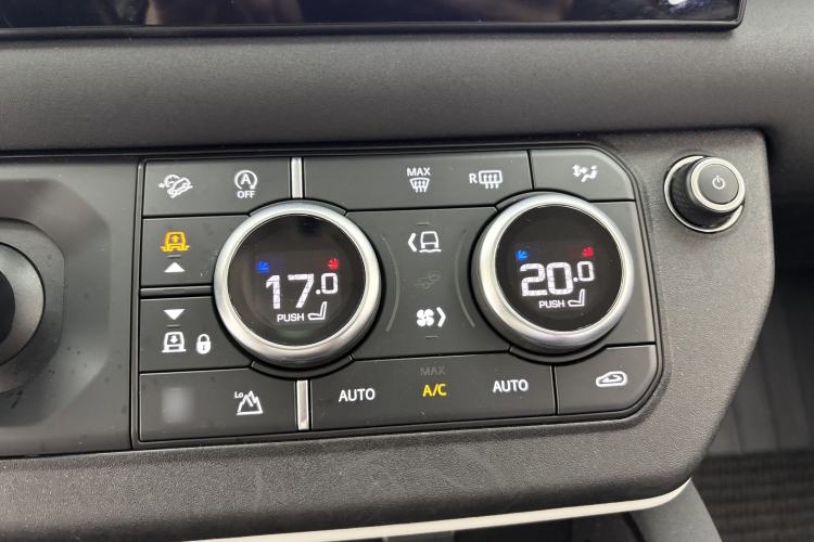 Used Land Rover Defender 2020 110 P400 HSE Interior 8