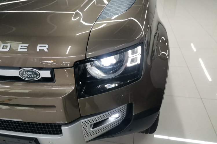 Used Land Rover Defender 2020 110 P400 SE Left Front Headlight