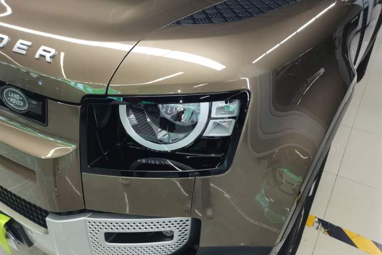 Used Land Rover Defender 2020 110 P400 HSE Left Front Headlight