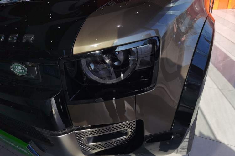 Used Land Rover Defender 2020 110 P400 X Left Front Headlight