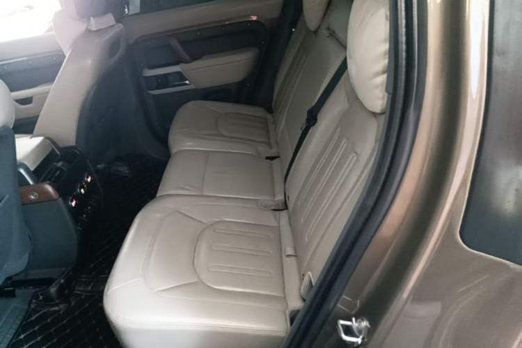 Used Land Rover Defender 2020 110 P400 HSE Left Rear Seat