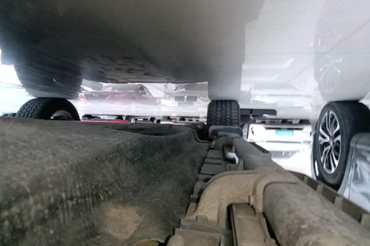 Used Land Rover Defender 2020 110 P400 HSE Left Side Sill
