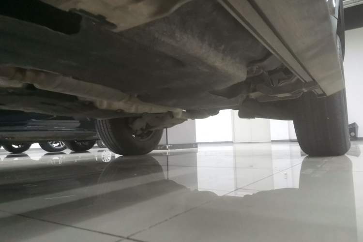 Used Land Rover Defender 2020 110 P400 SE Left Side Sill