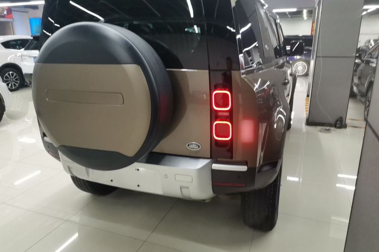 Used Land Rover Defender 2020 110 P400 SE Rear Right 45 Deg
