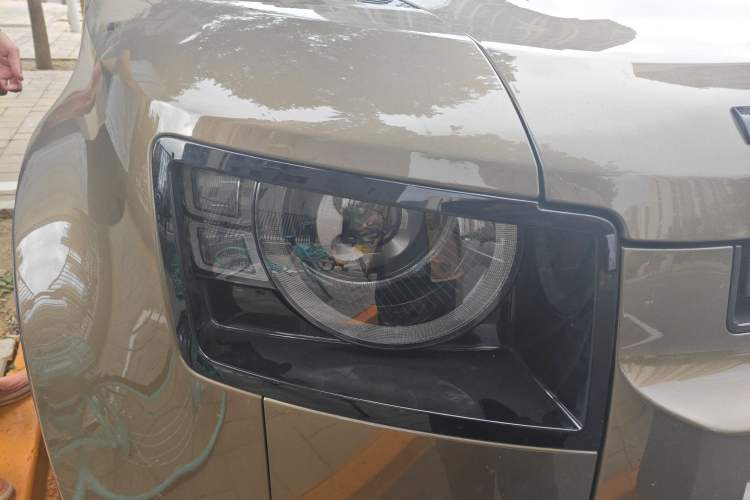Used Land Rover Defender 2020 110 P400 HSE Right Front Headlight