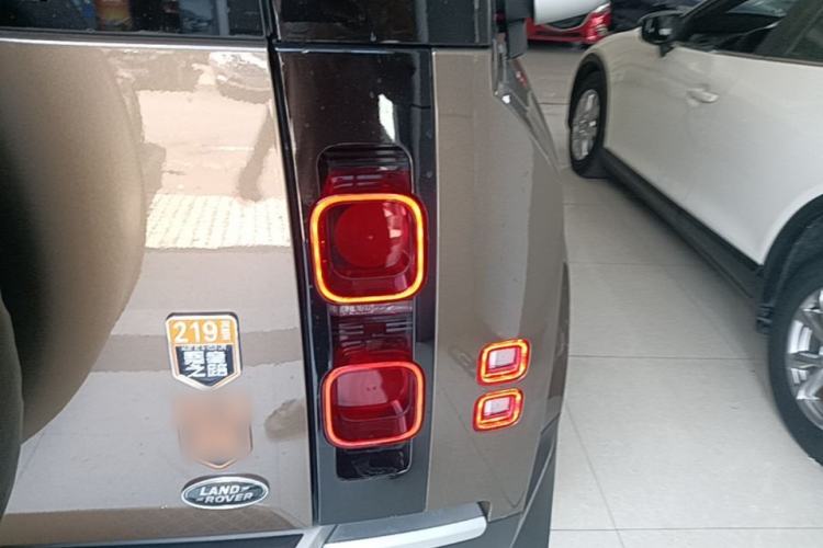Used Land Rover Defender 2020 110 P400 HSE Right Rear Taillight