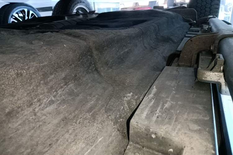 Used Land Rover Defender 2020 110 P400 HSE Right Side Sill