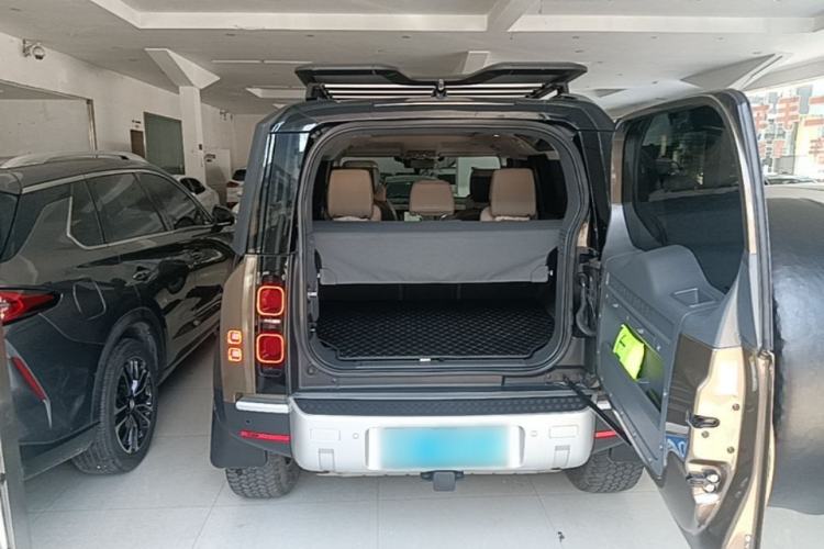 Used Land Rover Defender 2020 110 P400 HSE Trunk