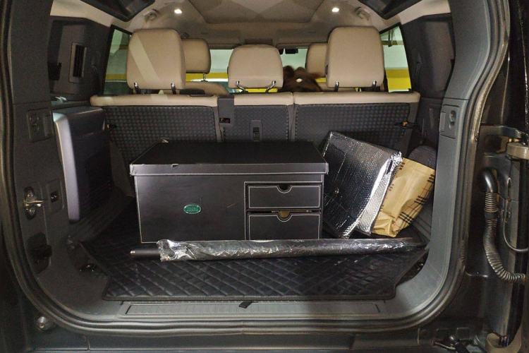 Used Land Rover Defender 2020 110 P400 SE Trunk