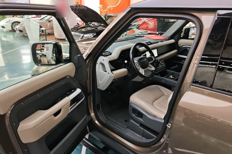 Used Land Rover Defender 2020 110 P400 HSE Driver Seat