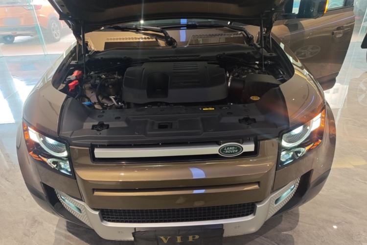Used Land Rover Defender 2020 110 P400 HSE Engine Bay