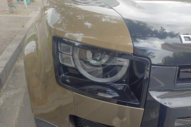 Used Land Rover Defender 2020 110 P400 HSE Exterior 6