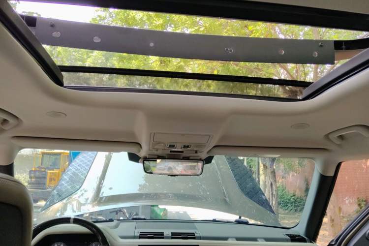 Used Land Rover Defender 2020 110 P400 Dark Special Edition Headliner