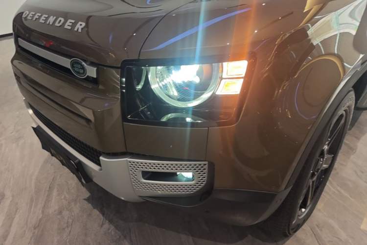 Used Land Rover Defender 2020 110 P400 HSE Left Front Headlight
