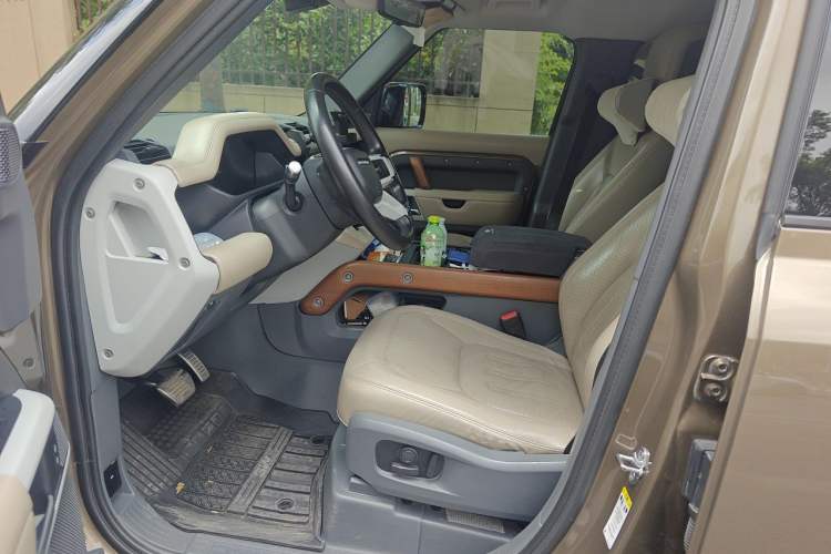 Used Land Rover Defender 2020 110 P400 HSE Left Front Seat