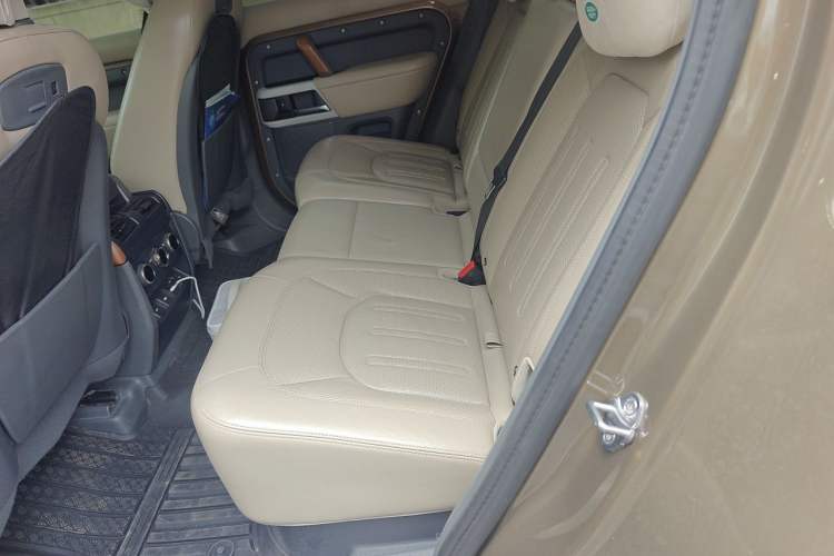Used Land Rover Defender 2020 110 P400 HSE Left Rear Seat