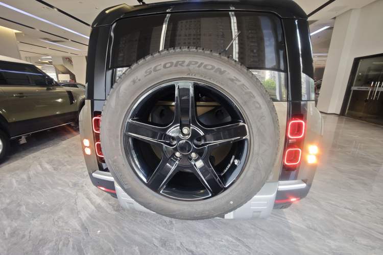 Used Land Rover Defender 2020 110 P400 HSE Rear