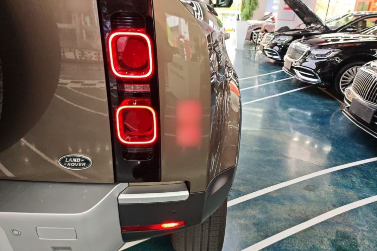 Used Land Rover Defender 2020 110 P400 HSE Right Rear Taillight