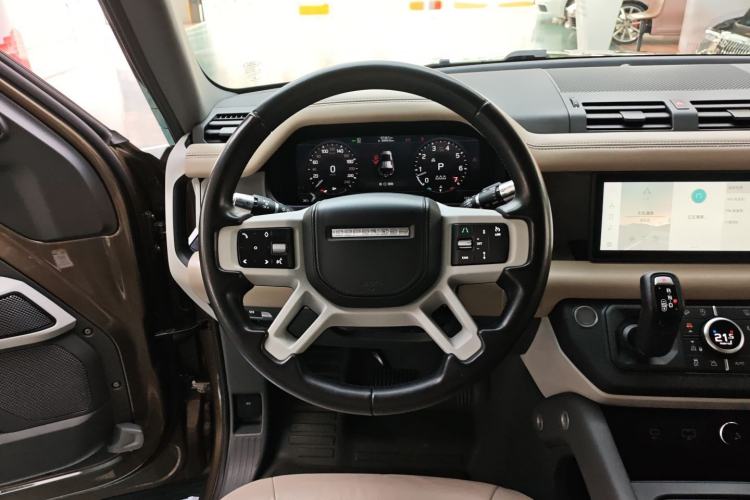 Used Land Rover Defender 2020 110 P400 HSE Steering Wheel