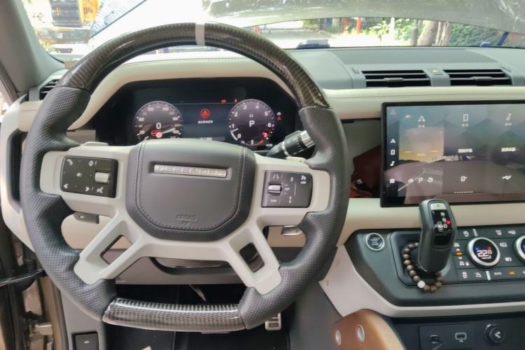 Used Land Rover Defender 2020 110 P400 Dark Special Edition Steering Wheel