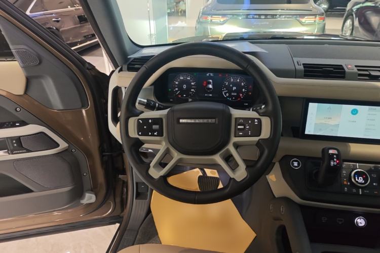 Used Land Rover Defender 2020 110 P400 HSE Steering Wheel