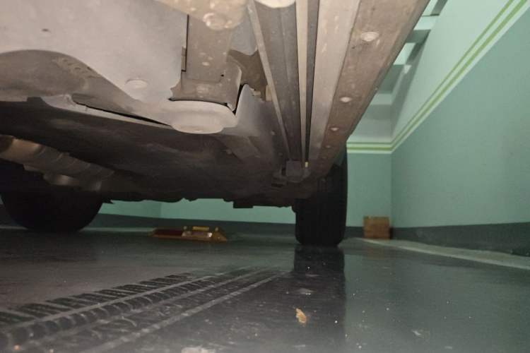 Used Land Rover Defender 2020 110 P400 HSE Chassis Front Left