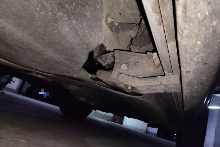Used Land Rover Defender 2020 110 P400 HSE Chassis Front Left