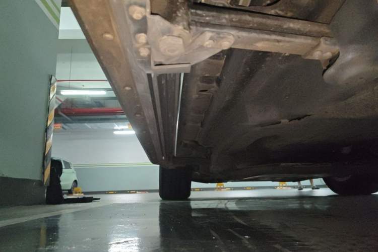 Used Land Rover Defender 2020 110 P400 HSE Chassis Rear Left