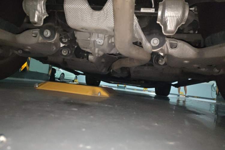 Used Land Rover Defender 2020 110 P400 HSE Chassis Rear