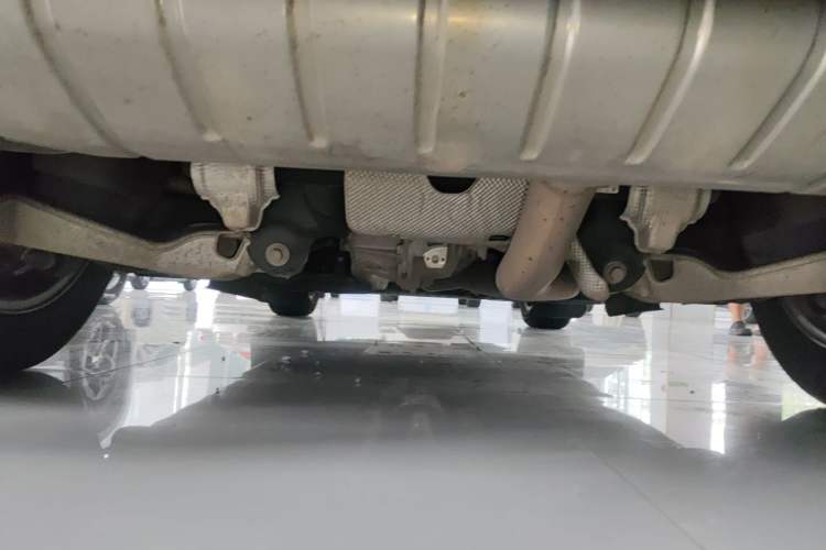 Used Land Rover Defender  Chassis Rear