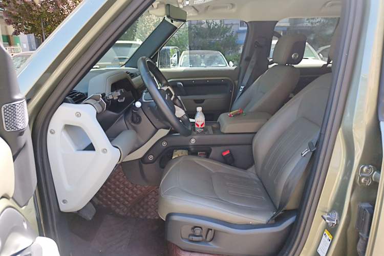 Used Land Rover Defender 2020 110 P400 HSE Left Front Seat