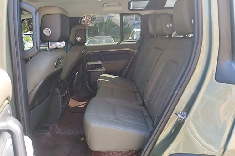 Used Land Rover Defender 2020 110 P400 HSE Left Rear Seat
