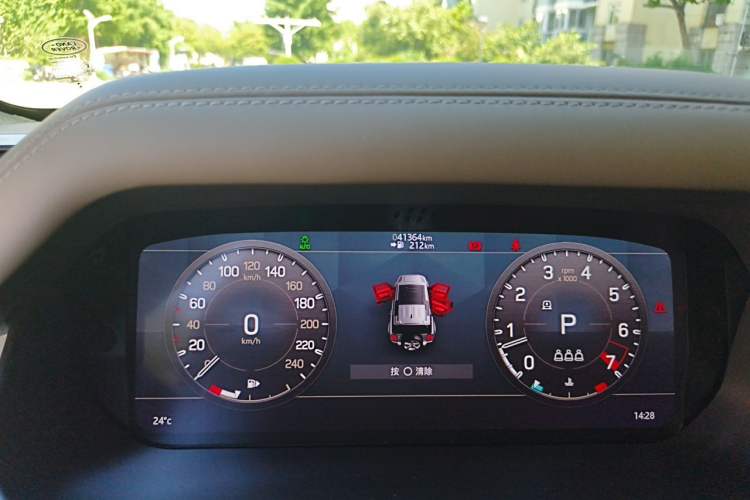 Used Land Rover Defender 2020 110 P400 HSE Odometer Close Up