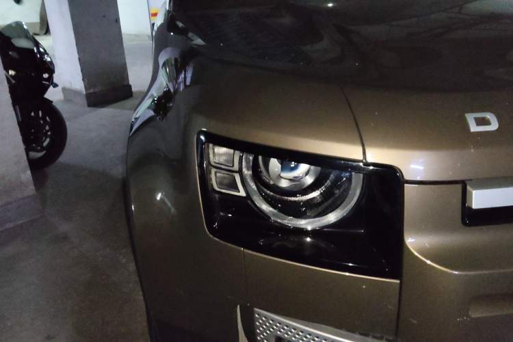 Used Land Rover Defender 2020 110 P400 HSE Right Front Headlight