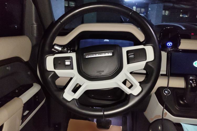 Used Land Rover Defender 2020 110 P400 HSE Steering Wheel
