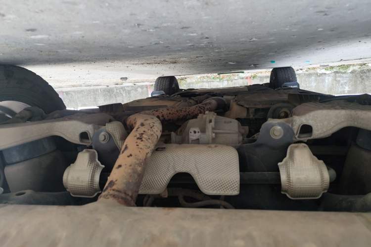 Used Land Rover Defender 2020 110 P400 SE Chassis Rear