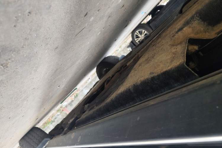 Used Land Rover Defender 2020 110 P400 SE Chassis Rear Right