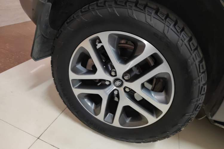 Used Land Rover Defender 2020 110 P400 Dark Special Edition Exterior 8