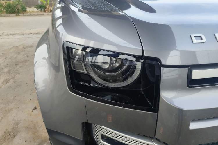 Used Land Rover Defender 2020 110 P400 SE Right Front Headlight