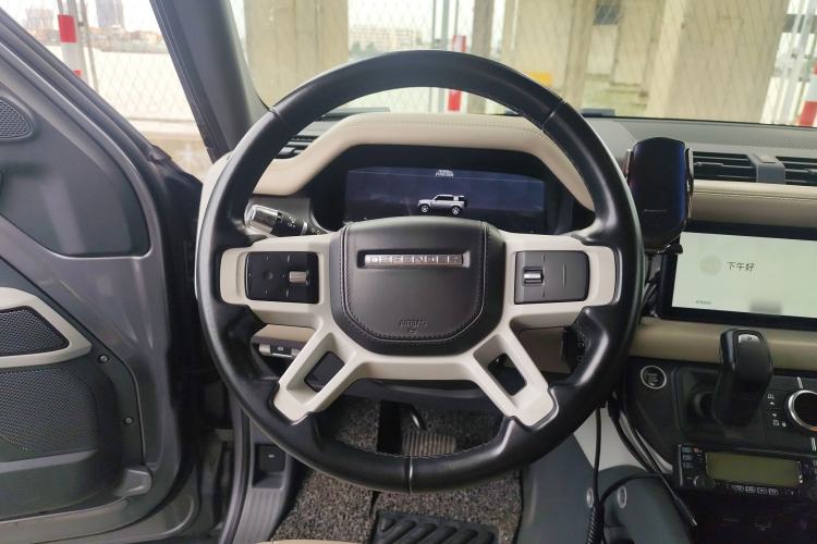 Used Land Rover Defender 2020 110 P400 SE Steering Wheel