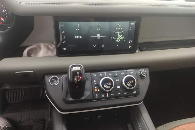 Used Land Rover Defender  Audio And AC Panel