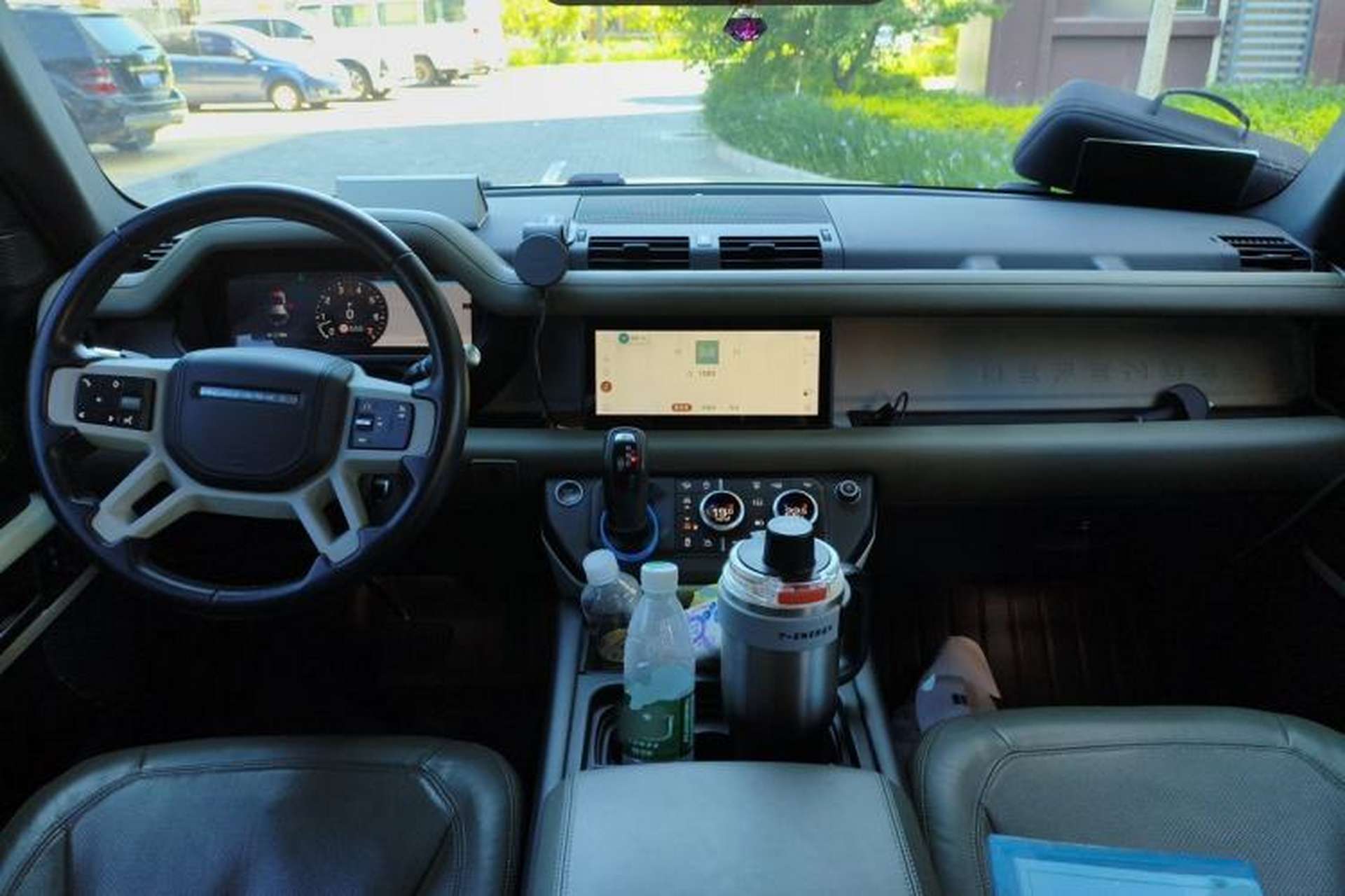 Used Land Rover Defender 2020 110 P400 Dark Special Edition Center Console