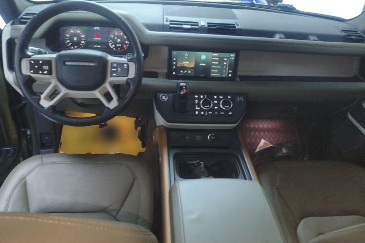 Used Land Rover Defender 2020 110 P400 Dark Special Edition Center Console