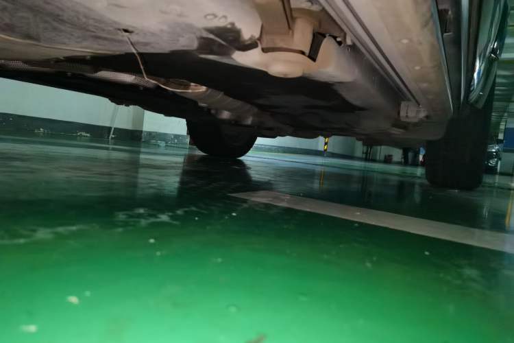 Used Land Rover Defender 2020 110 P400 HSE Chassis Front Left