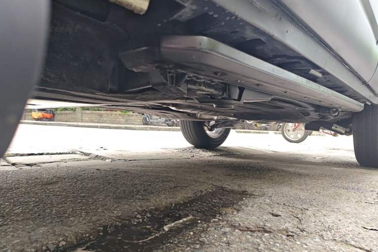 Used Land Rover Defender 2020 110 P400 HSE Chassis Front Left