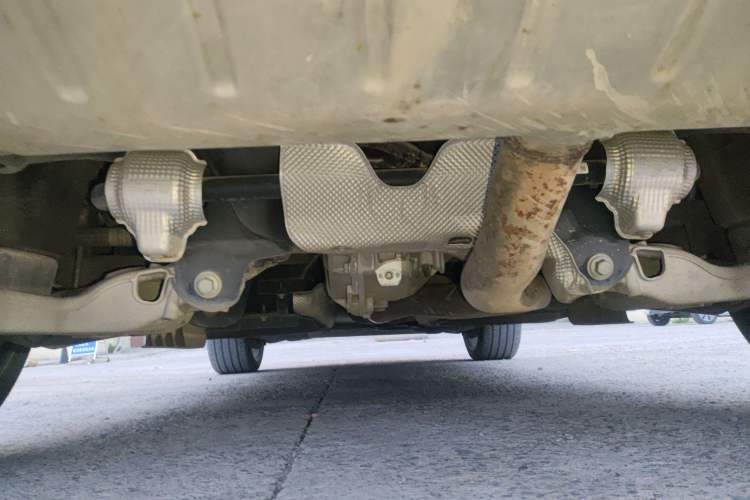 Used Land Rover Defender 2020 110 P400 SE Chassis Rear